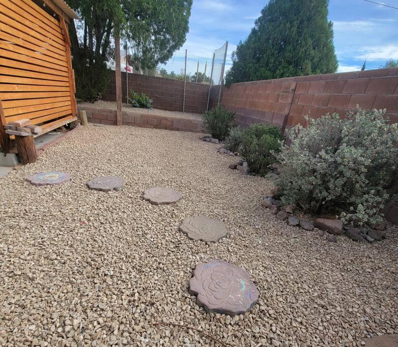 Desert Oasis With Hot Tub! 拉斯克鲁塞斯 外观 照片